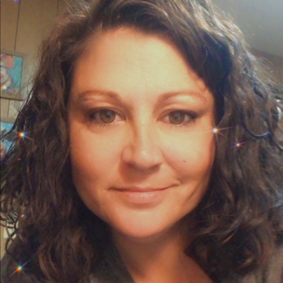 Meet your Posher, Jessica - Picture 1 of 1